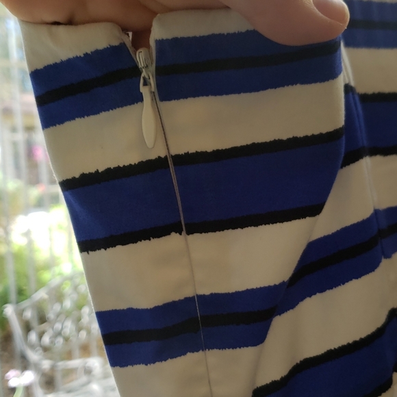Gap dress with POCKETS!! - Picture 4 of 6